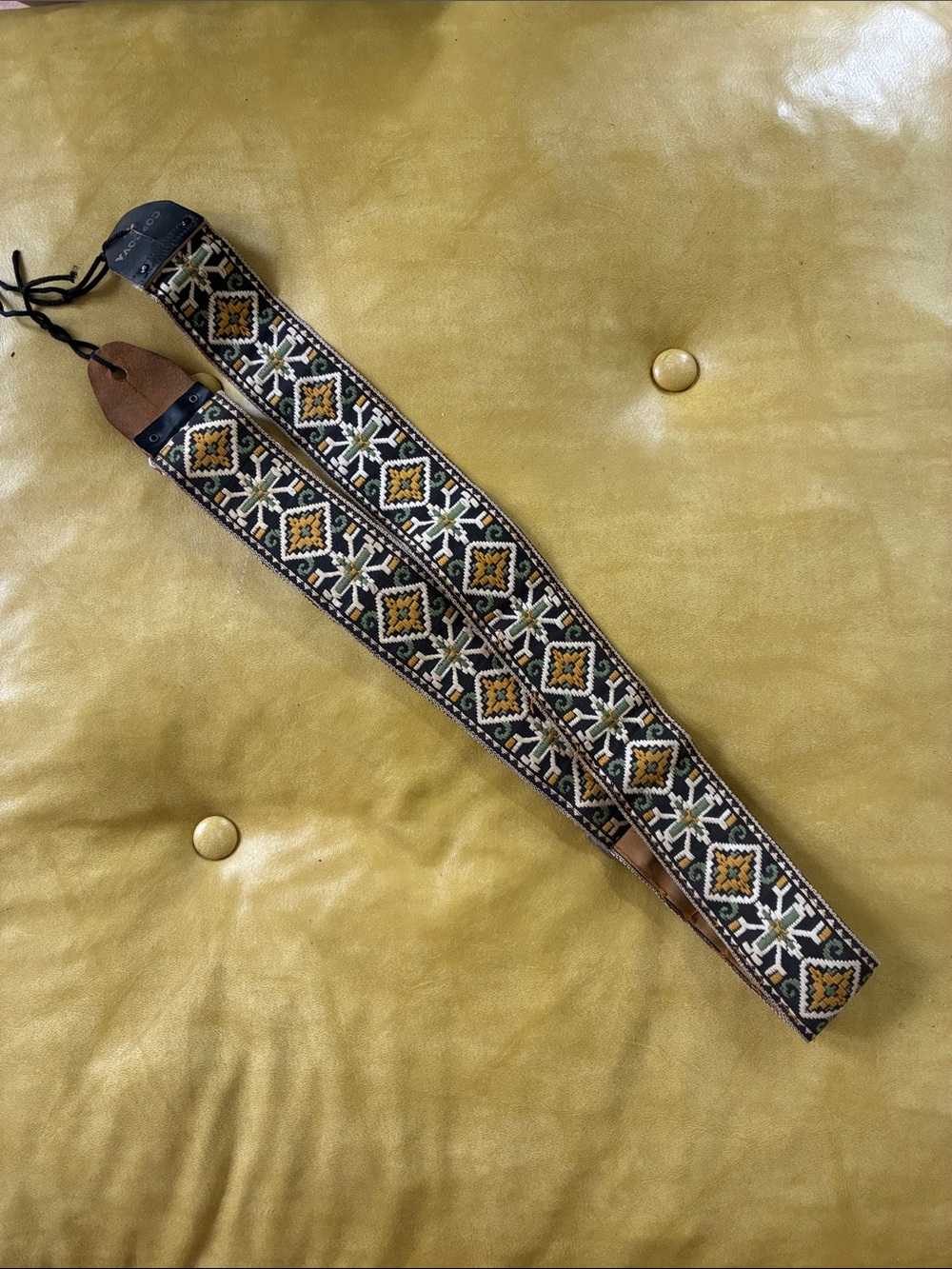 Vintage guitar strap